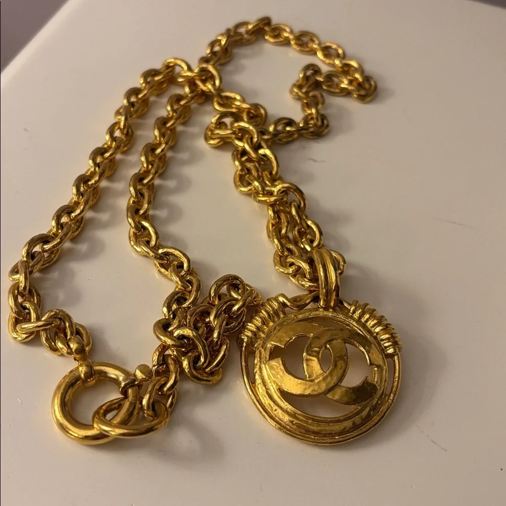 24K Gold plated CHANEL Pendant Necklace